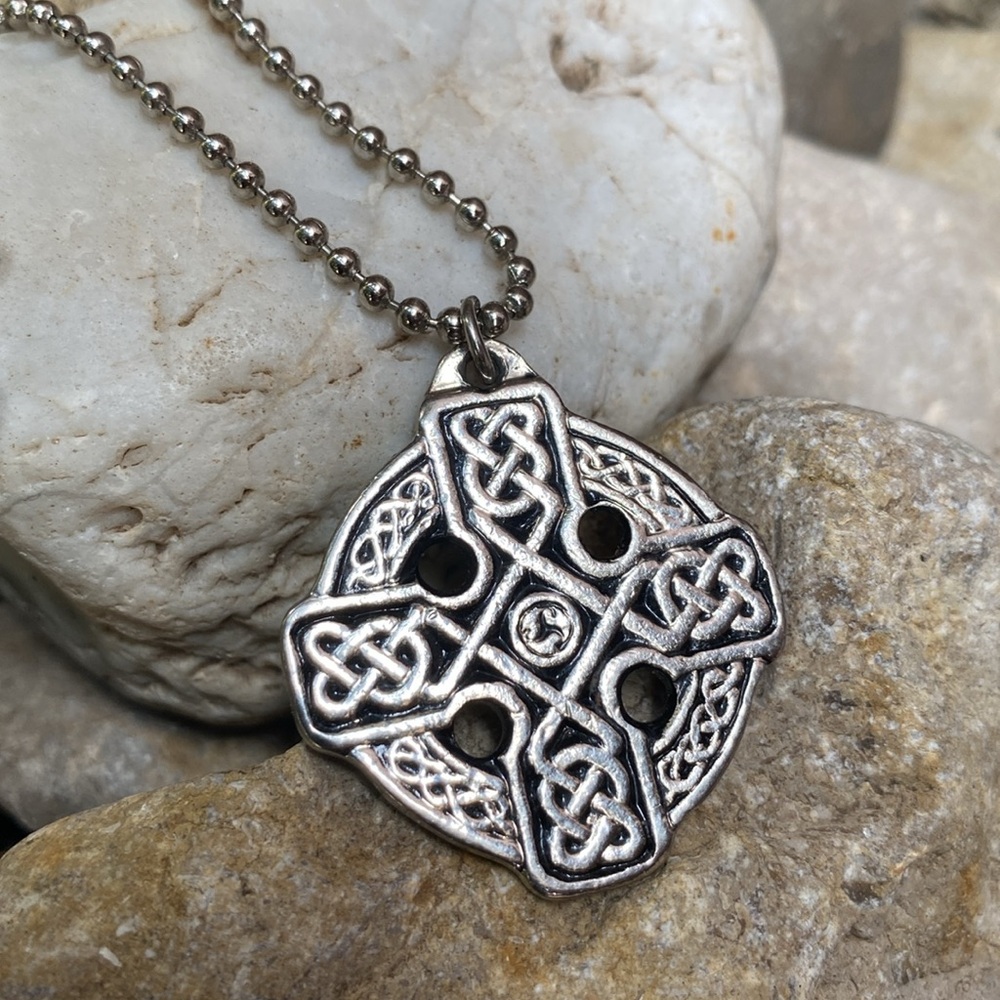 Celtic Pendant & Chain
